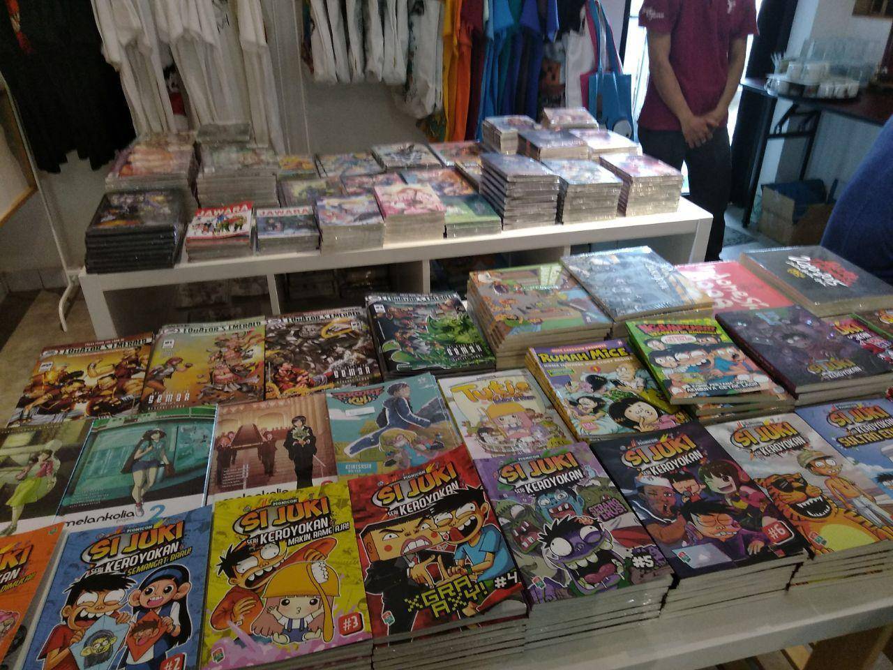 BUKU KOMIK DI ERA DIGITAL TETAP DIMINATI