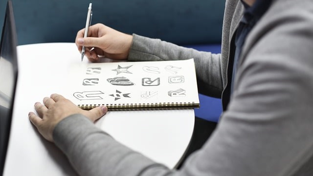 PERBEDAAN ANTARA DESAIN GRAFIS DAN KOMUNIKASI VISUAL