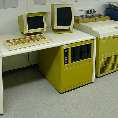 Napak Tilas Compugraphic, Hieroglif hingga ke Helvetica