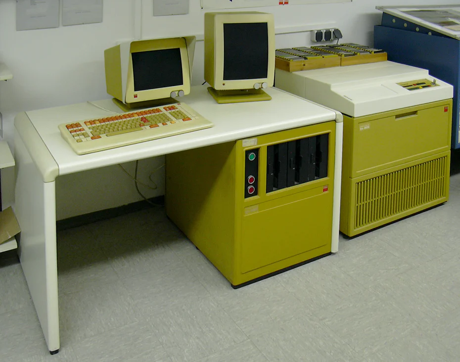 Napak Tilas Compugraphic, Hieroglif hingga ke Helvetica
