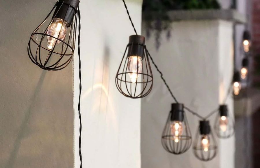 Inspirasi Model Lampu Taman yang Cantik dan Mewah