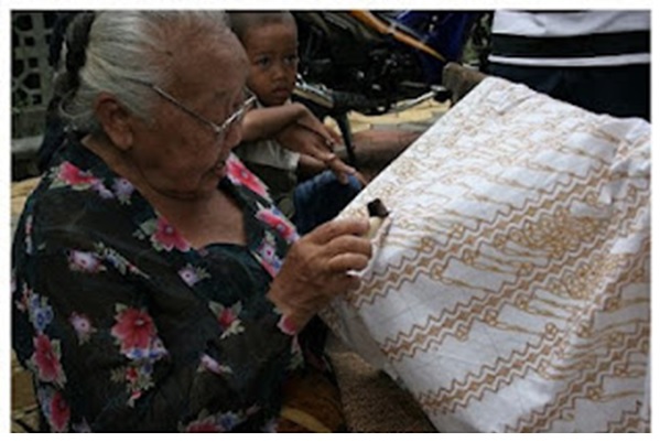 Fraktal dalam Batik Tradisional Indonesia