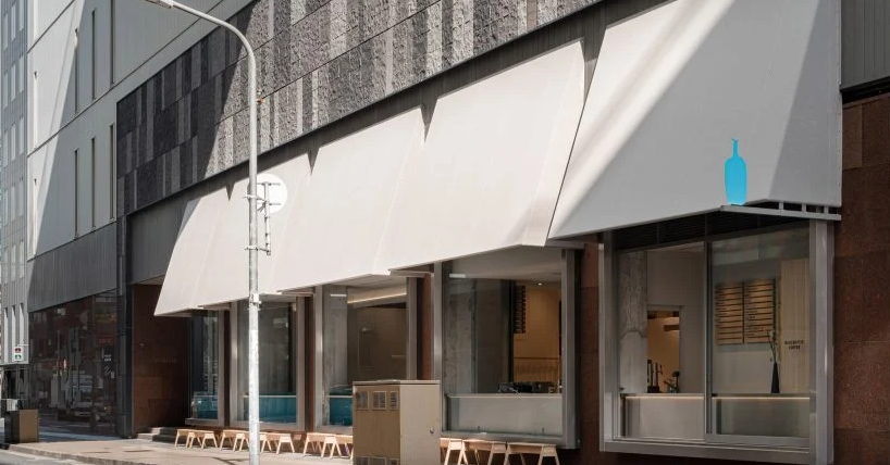 Keiji Ashizawa menambahkan kedai Blue Bottle Coffee ke department store Kobe