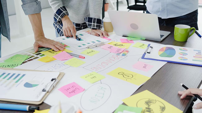 PERBEDAAN DESAIN GRAFIS DAN KOMUNIKASI VISUAL