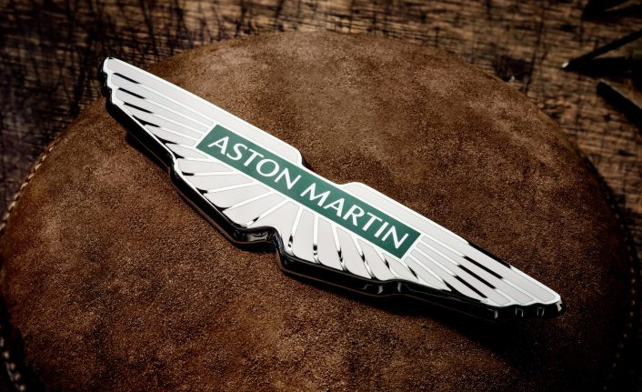 Pembaruan logo Aston Martin oleh Peter Saville