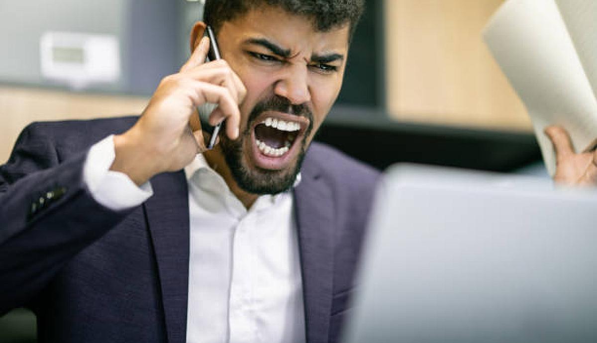 Apa Saja yang Tidak Boleh dikatakan Saat Berkomunikasi dengan Pelanggan Via Telepon