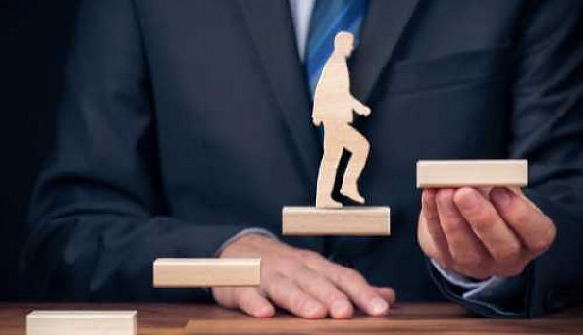 Tips Mengembangkan Karier
