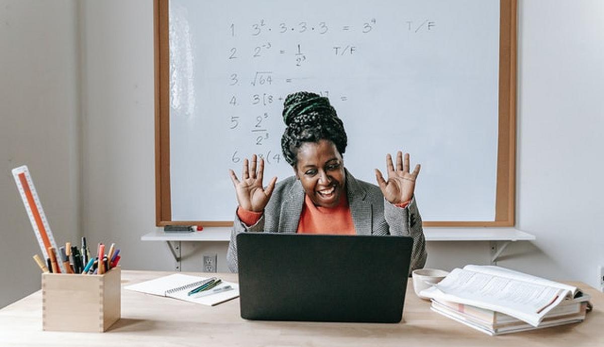 Temukan Bedanya Teacherpreneur dengan Guru Lain