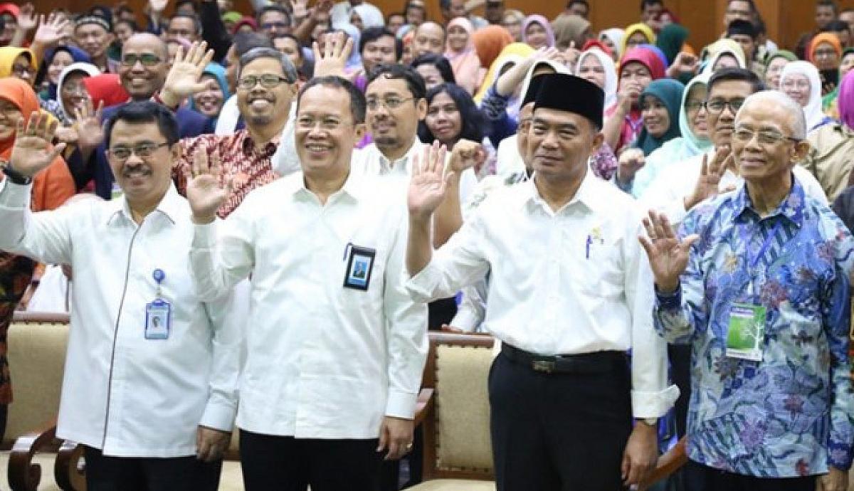Pentingnya Profesionalitas Guru di Indonesia