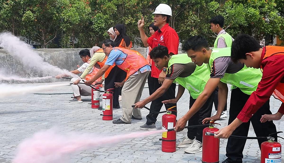 Universitas STEKOM Selenggarakan Zero Accident Training untuk Civitas Akademika dan Tenaga Pendidik