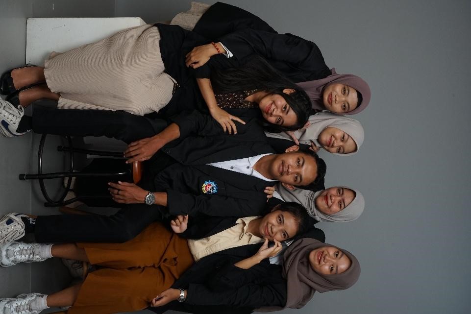 Penghargaan Mahasiswa dalam Inspiring Student Series ke-12 Universitas STEKOM dengan Naskah Karya “Antara Kerja atau Kuliah: Bersyukur Bisa Mendapatkan Keduanya”