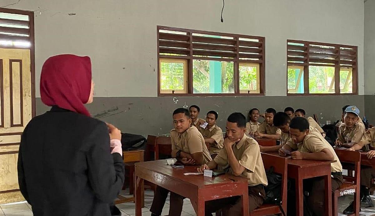 Penghargaan Mahasiswa dalam Inspiring Student Series ke-12 Universitas STEKOM dengan Naskah Karya “Menjadi Ibu, Menjadi Hebat: Perjalanan Mida Menemukan Makna Baru”