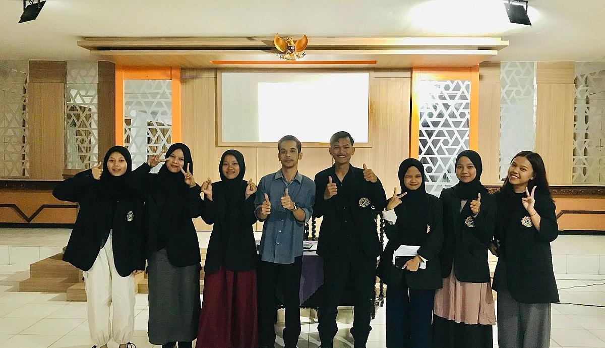 Penghargaan Mahasiswa dalam Inspiring Student Series ke-12 Universitas STEKOM dengan Naskah Karya “Berani Mandiri, Berani Bermimpi”
