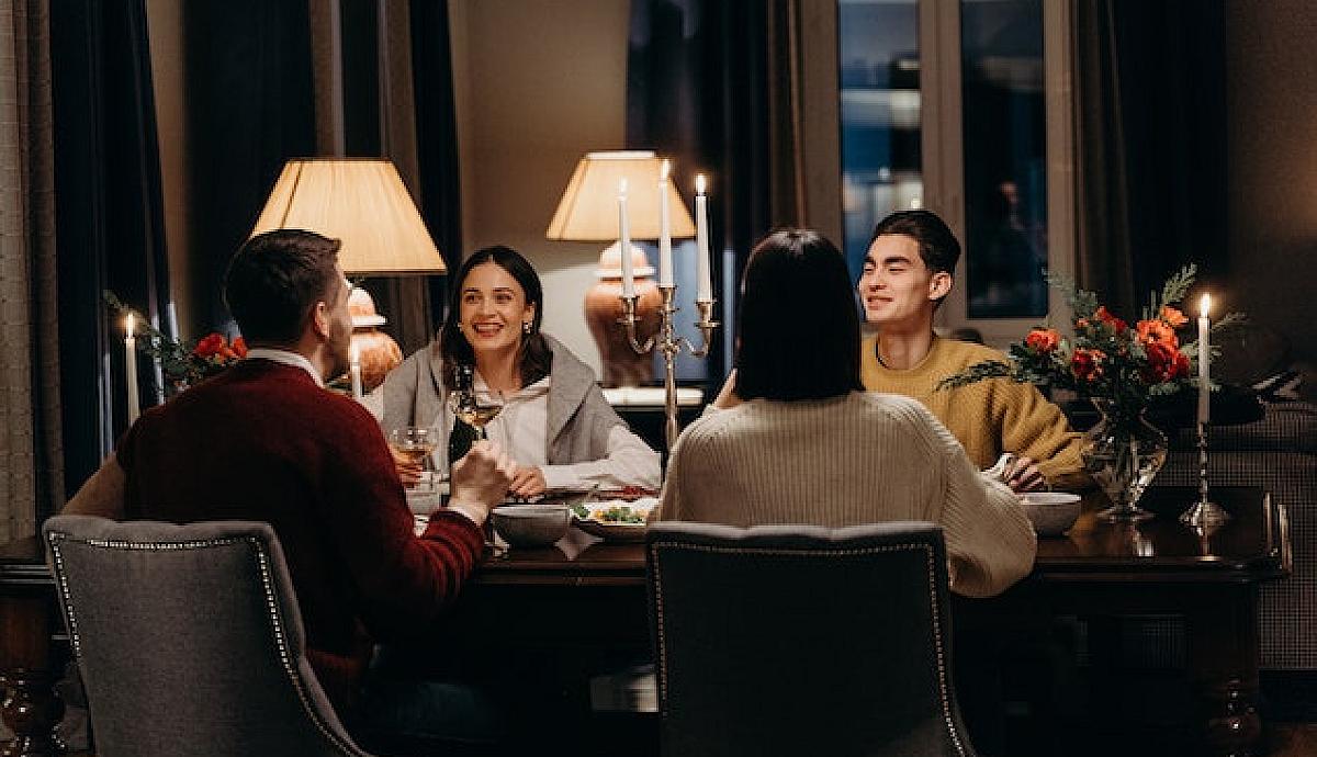 Makan Malam dengan Atasan, Perhatikan Etika Berikut Ini