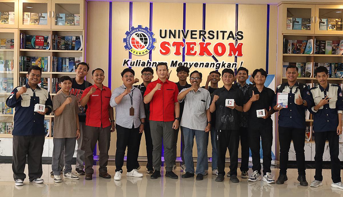STEKOM Gelar Kuliah Umum Teknologi Bahas Karier di Industri IT