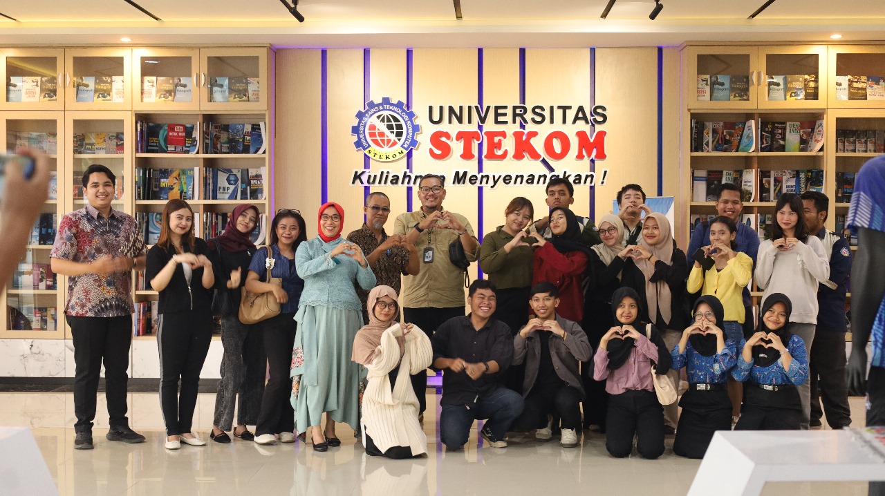 Universitas STEKOM Gelar Kuliah Umum Transparansi Informasi Publik