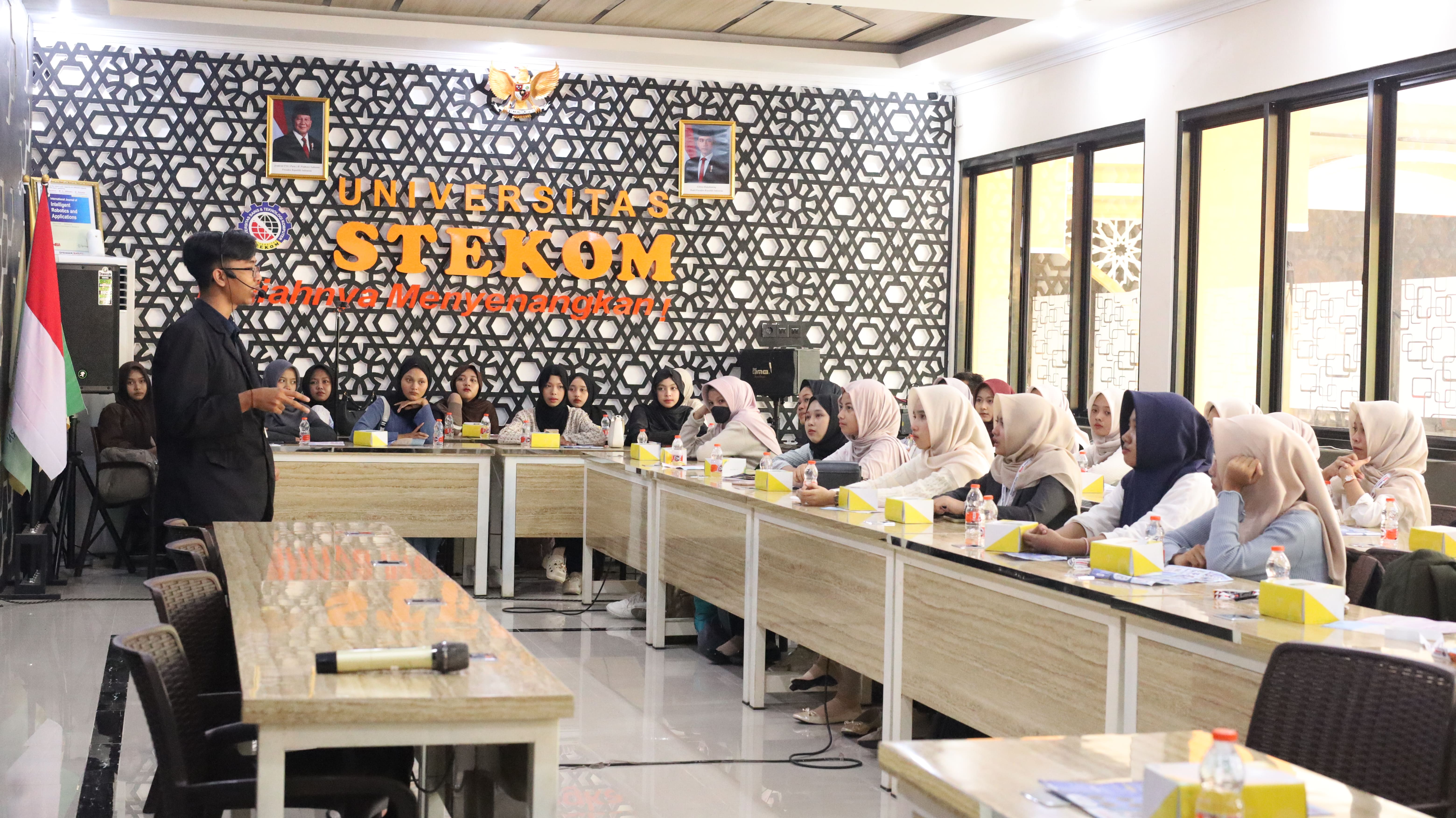 Beasiswa Kuliah Universitas STEKOM untuk SMK Negeri 1 Wonoasri Kabupaten Madiun