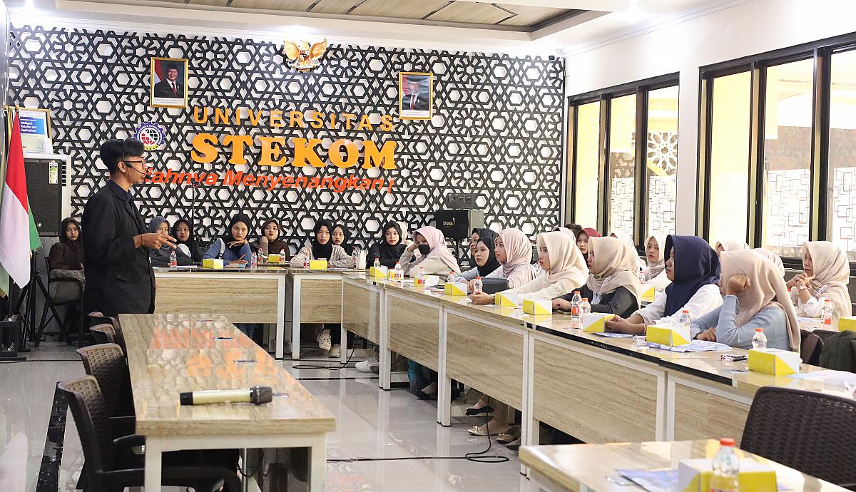 Beasiswa Kuliah Universitas STEKOM untuk SMK Negeri 1 Wonoasri Kabupaten Madiun