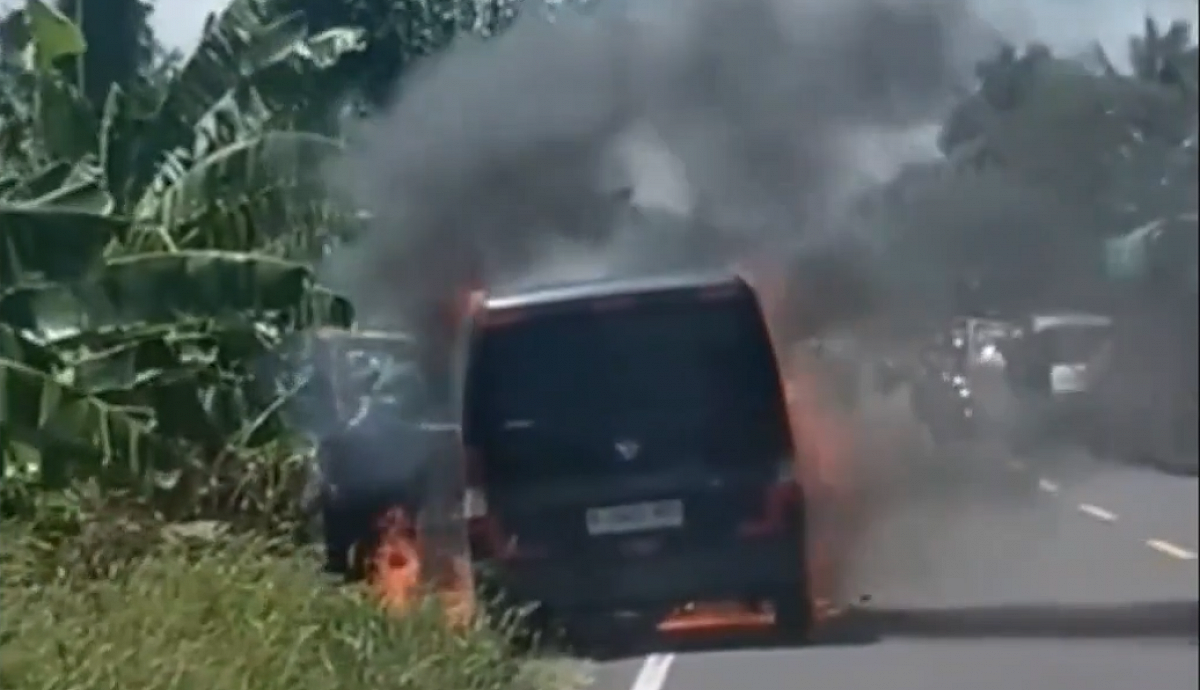 Mobil Pengangkut Uang Terbakar di Polewali Mandar, Hanguskan Rp 4,6 Miliar