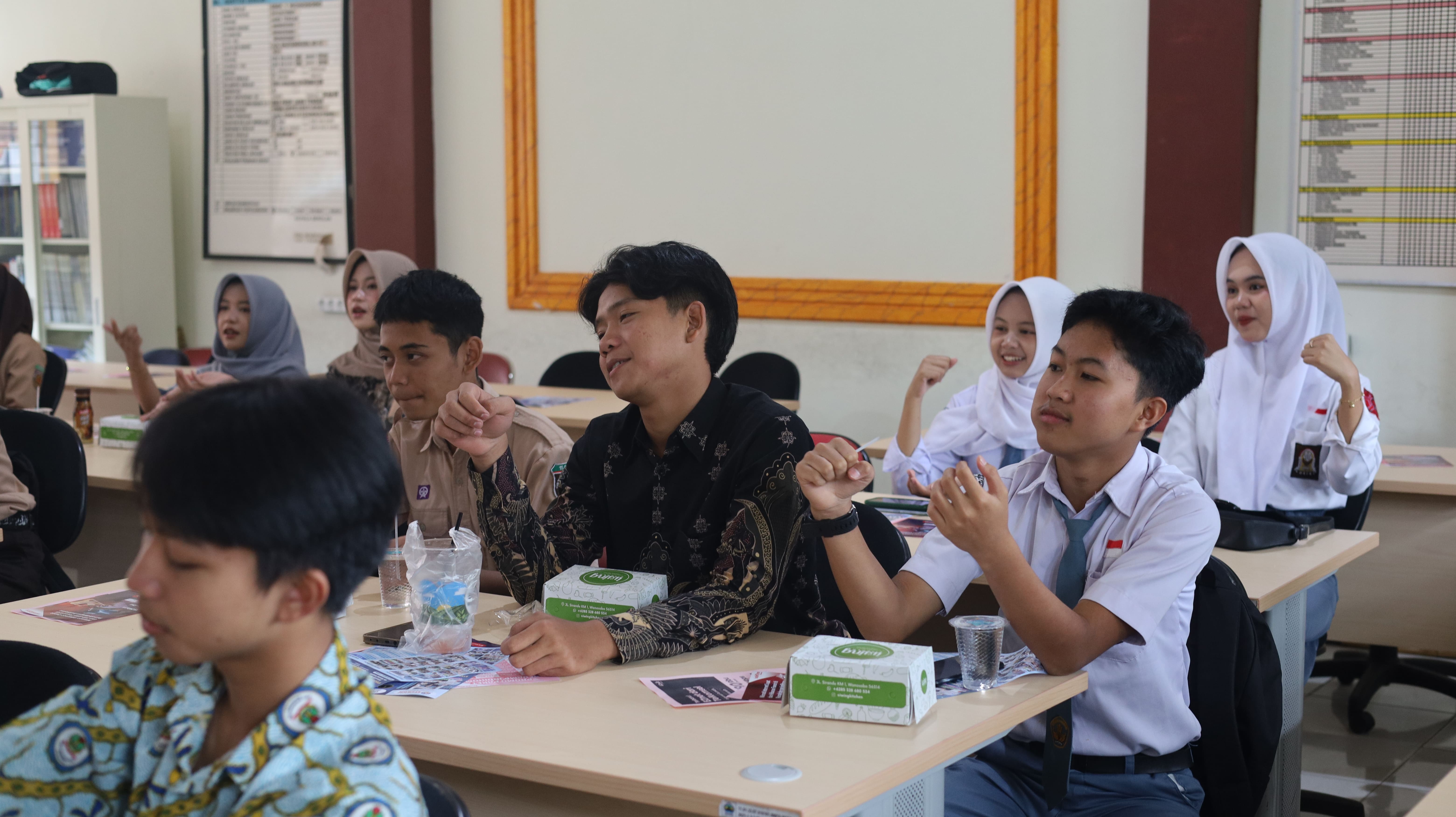 Beasiswa Kuliah Universitas STEKOM untuk SMK N 1 PANDANARUM Kabupaten Banjarnegara