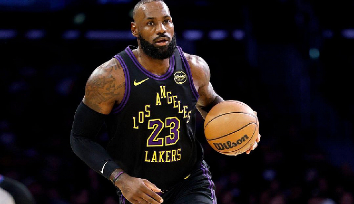 LeBron James Comeback dan Bermain di Musim ke Dua Puluh Tiga