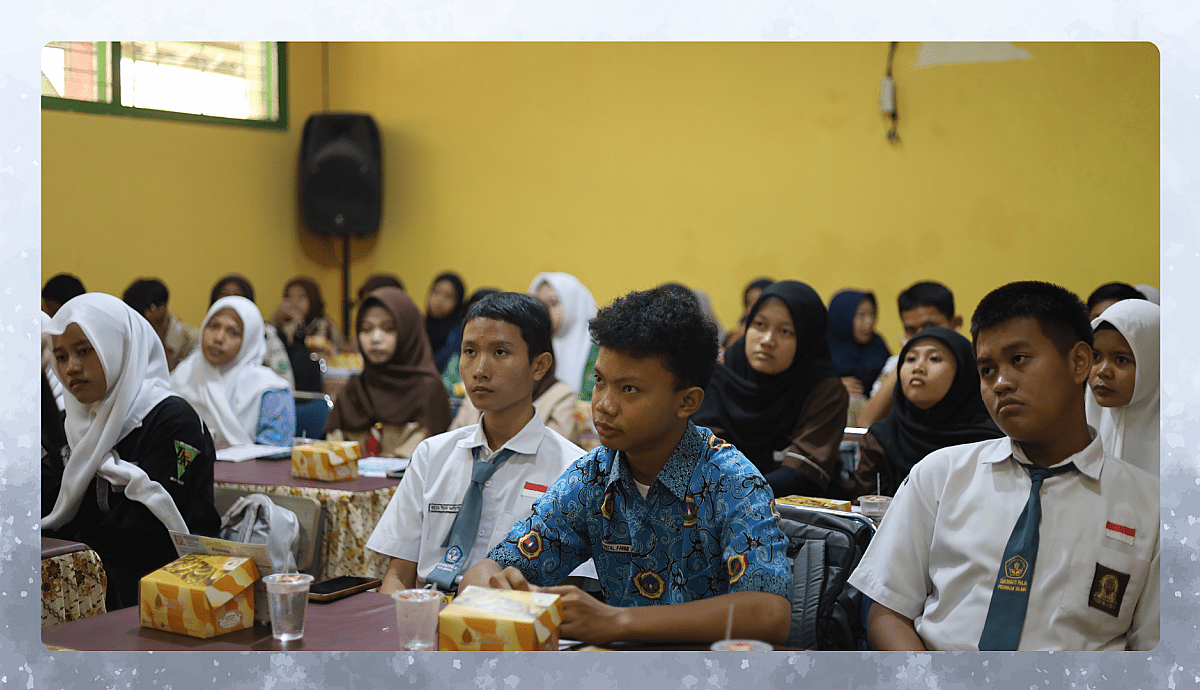 Beasiswa Kuliah Universitas STEKOM untuk SMK Bina Nusa Slawi Kabupaten Tegal