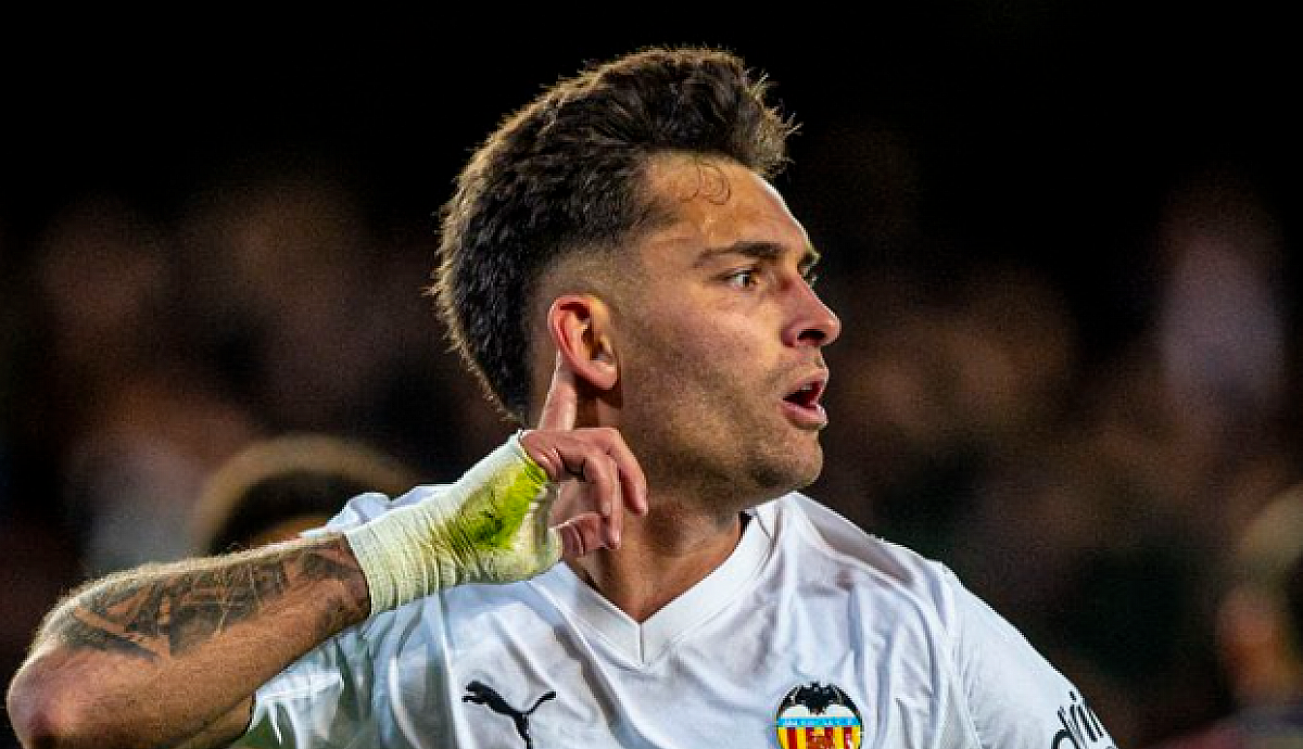 Valencia Menang Tipis atas Levante Lewat Gol Akrobatik Hugo Duro