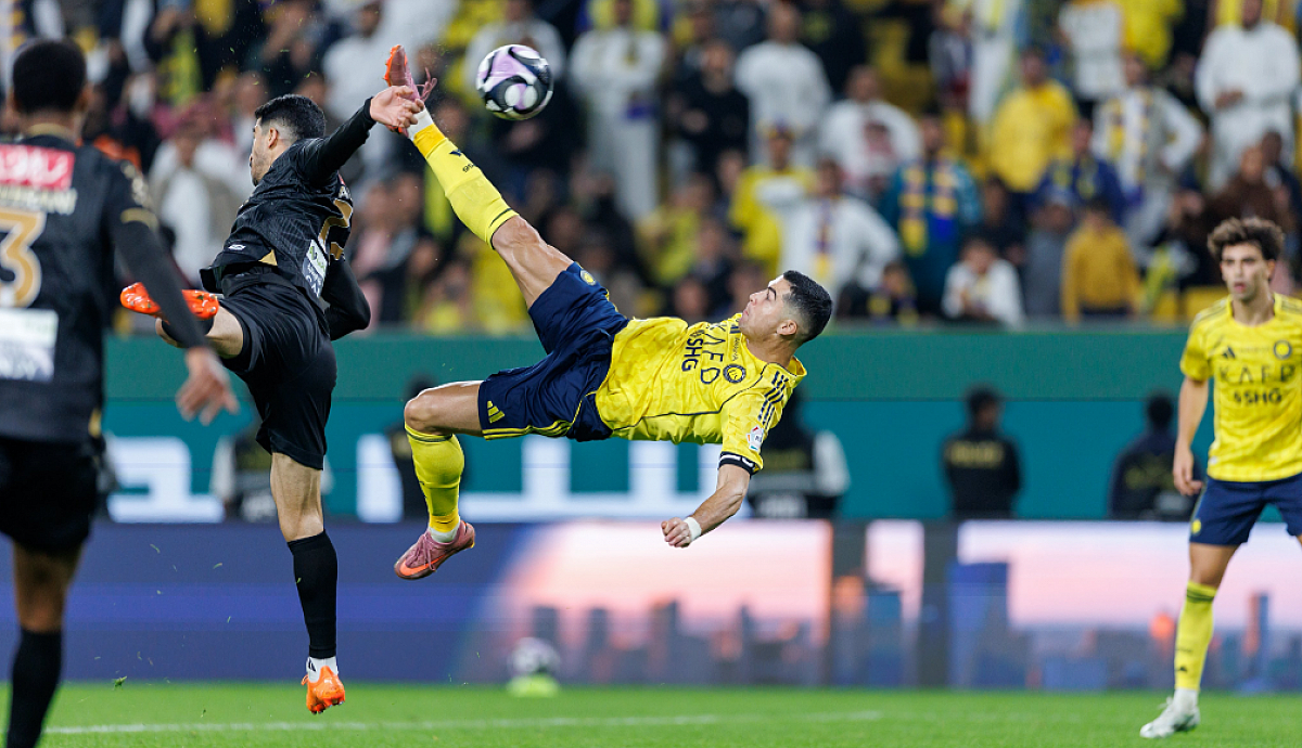 Al Nassr Bungkam Al Khaleej 4-1, Ronaldo Persembahkan Gol Akrobatik Memukau