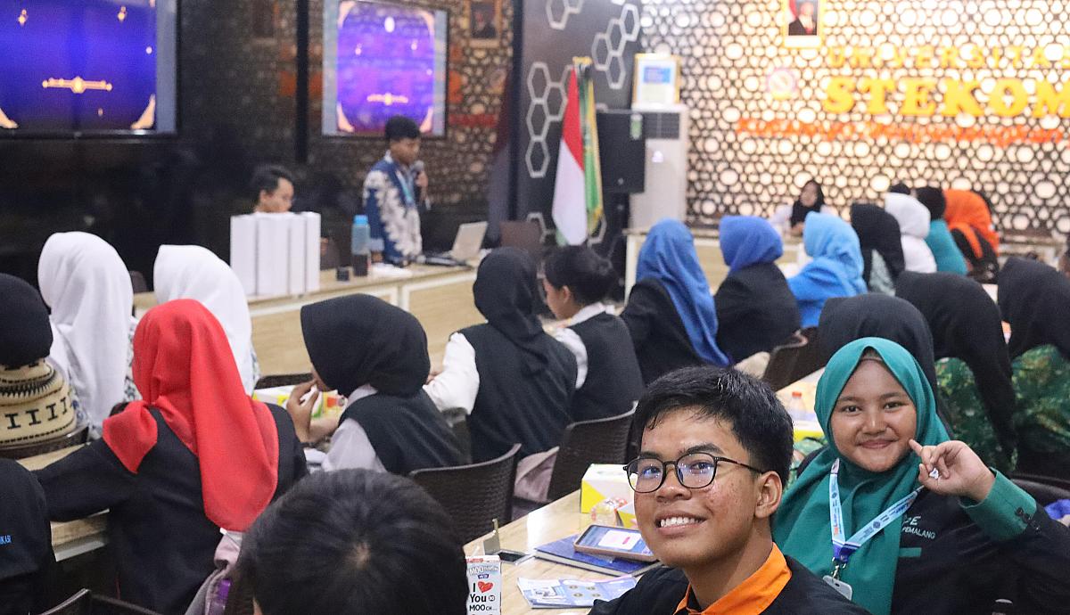 Beasiswa Kuliah Universitas STEKOM untuk SMK Al Islah Plus Ampelgading Pemalang