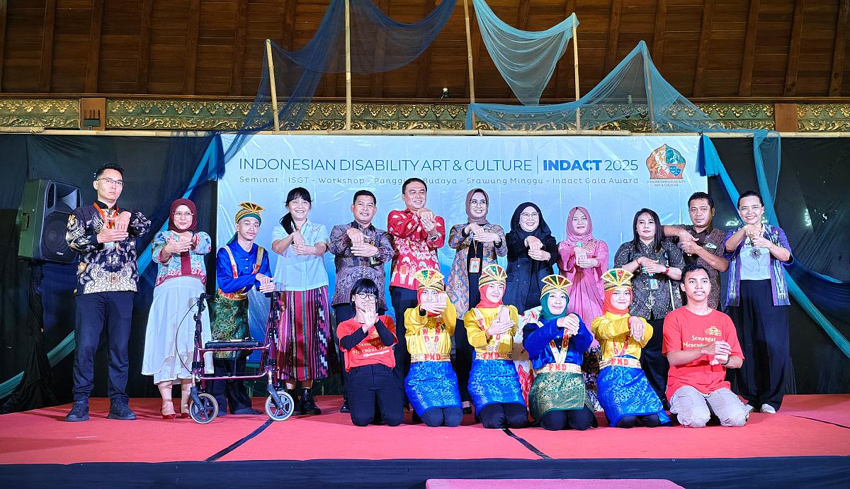 Universitas Stekom Jadi Mitra Sponsor Indonesian Disability Art and Culture Festival 2025