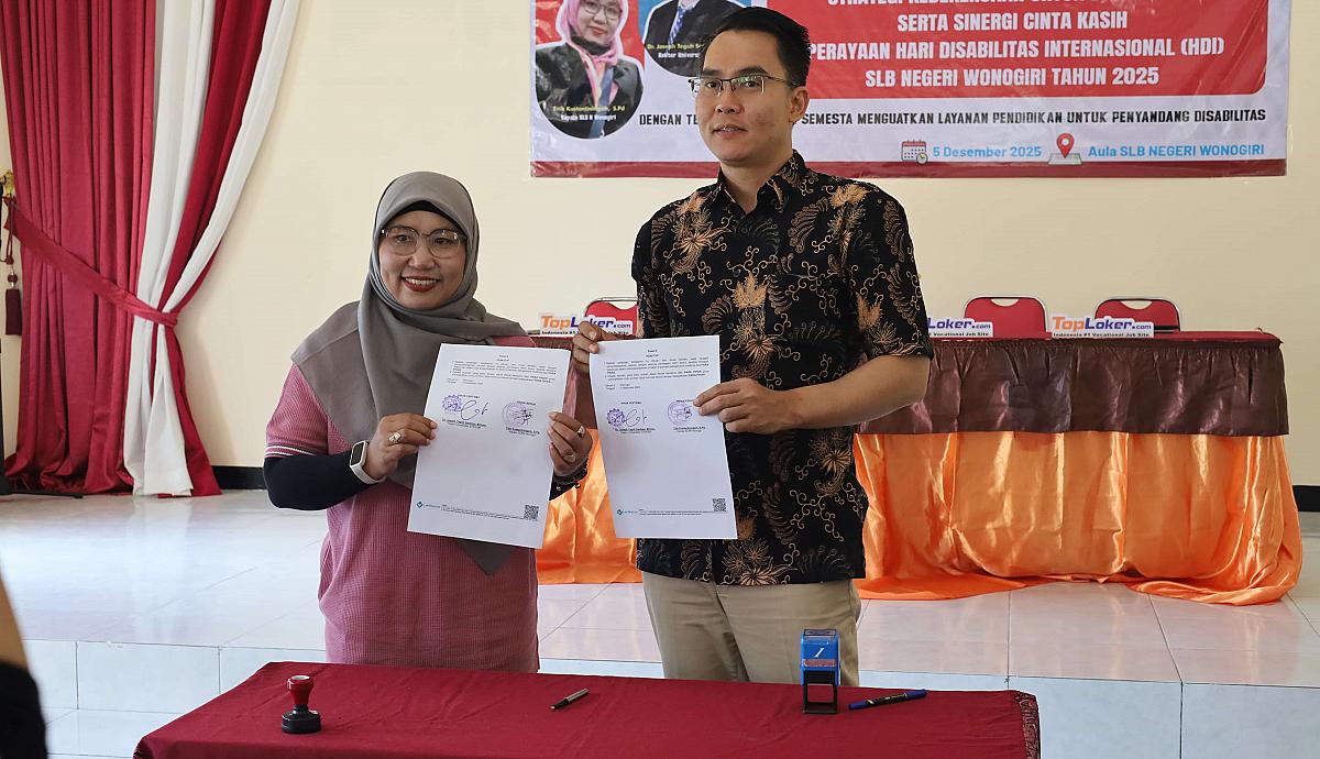 Penandatanganan MoU Universitas Stekom dan SLB Negeri Wonogiri