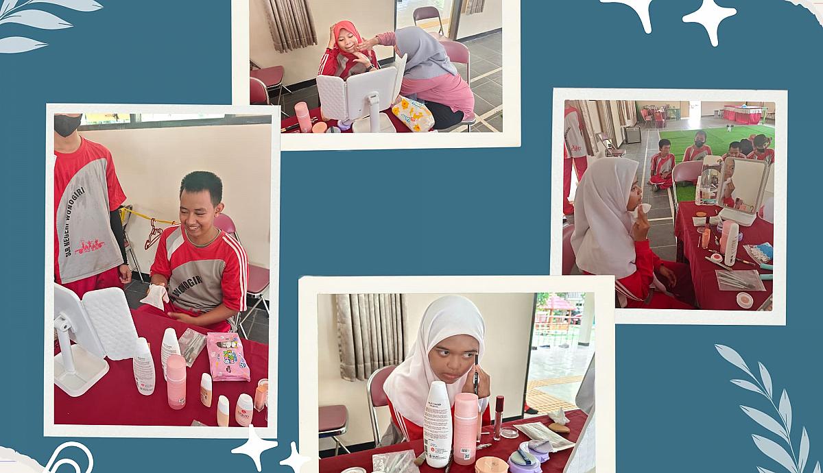 Universitas Stekom adakan Kegiatan Belajar Make Up untuk Siswi SLB Negeri Wonogiri