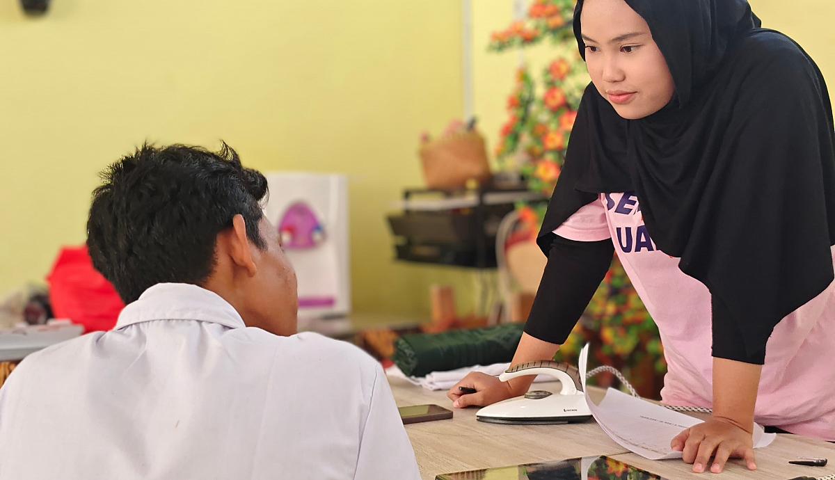 Universitas Stekom Perkuat Pendekatan Kaka Asuh–Adik Asuh bagi Siswa Disabilitas di SLB Negeri Grobogan