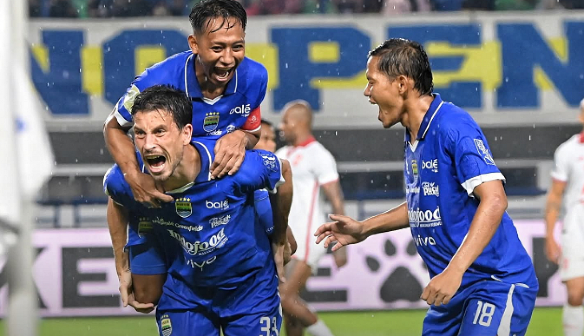 Persib Bandung Menang atas Malut United 2-0 dan Pertahankan Puncak Klasmen