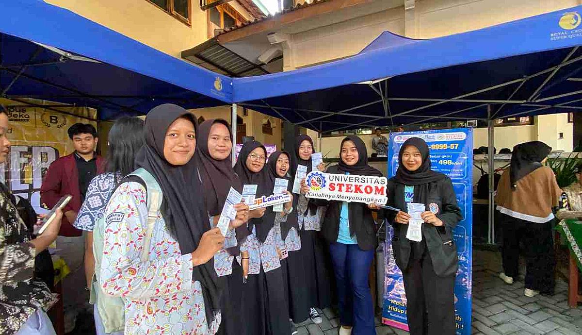 Universitas STEKOM Berpartisipasi dalam Edu Expo di SMAN 1 Karanganyar, Jawa Tengah