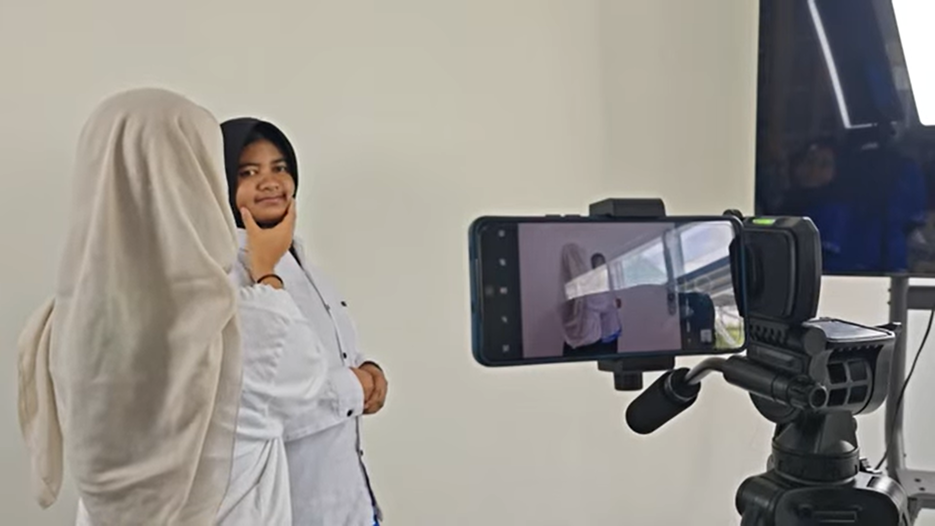 Pembuatan Video CV dan Pemilihan Duta Kebekerjaan, Universitas Sains dan Teknologi Komputer Dorong Kepercayaan Diri Siswa SLB Negeri Tegal