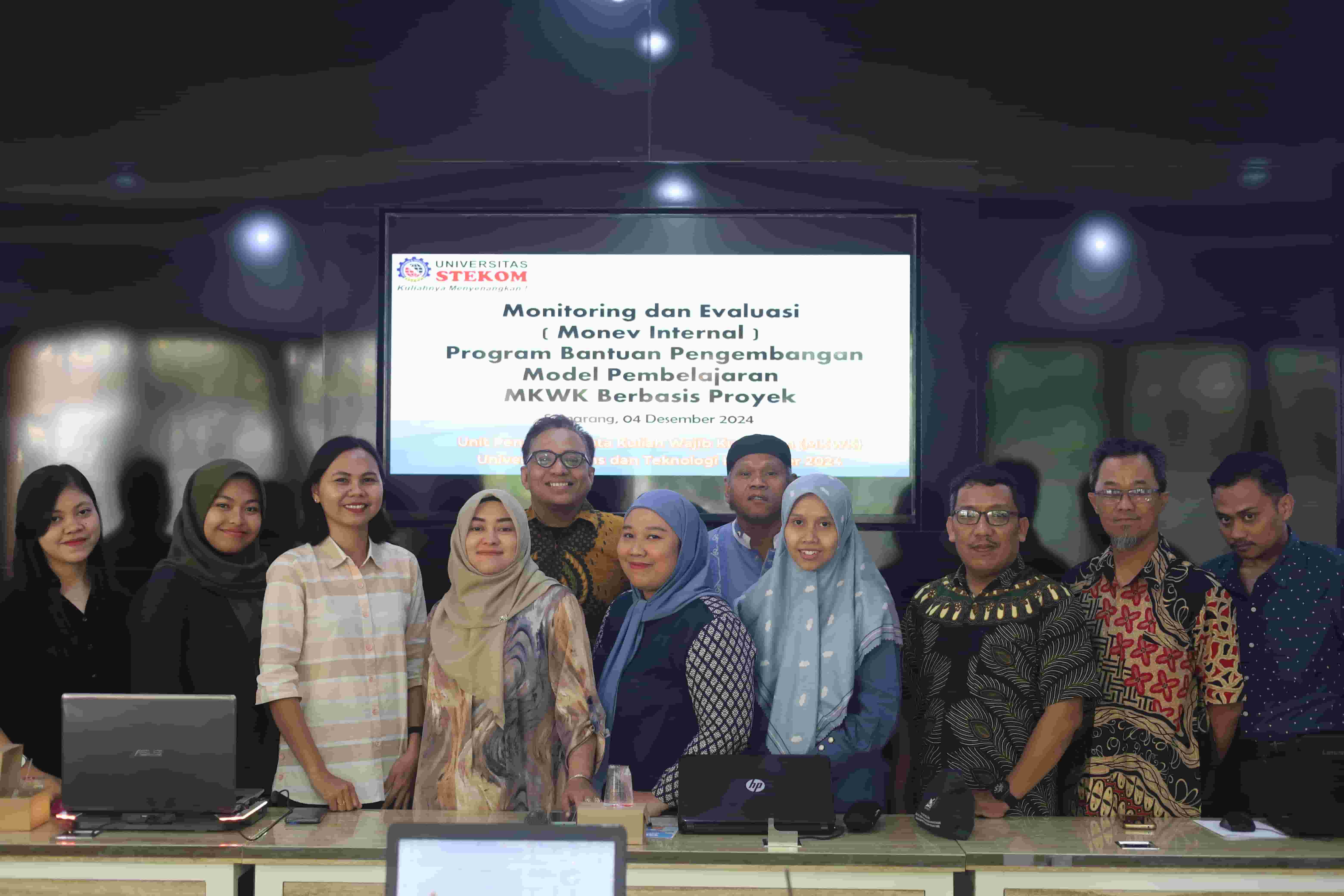 Universitas STEKOM Gelar Monitoring dan Evaluasi Internal Program Bantuan Pengembangan Model Pembelajaran MKWK Berbasis Proyek