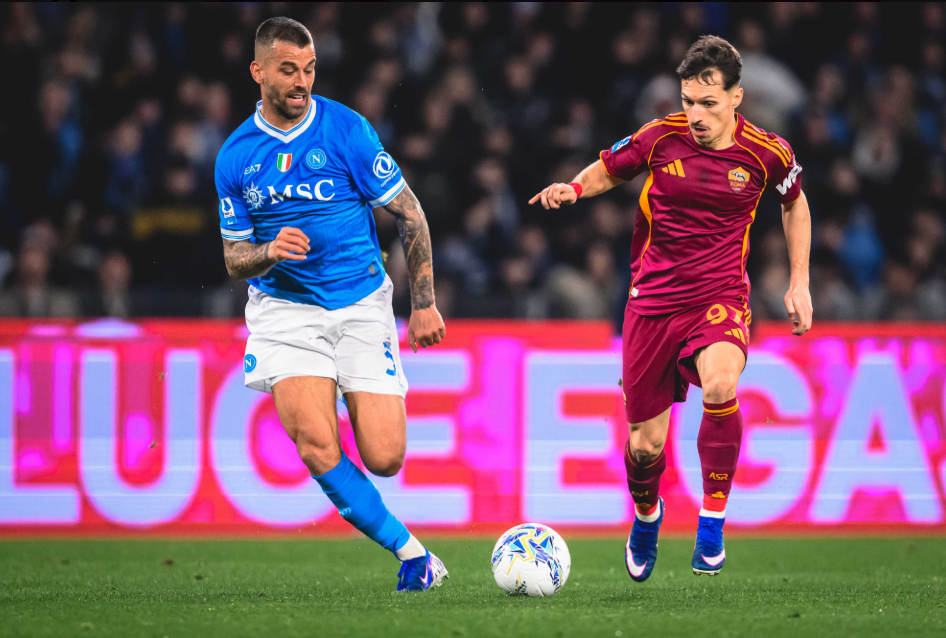 Drama Empat Gol di Maradona, Napoli dan Roma Berbagi Poin