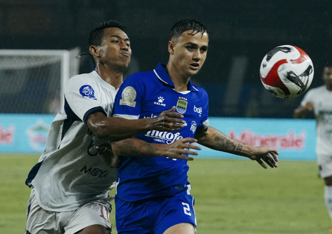 Persib Bandung Raih Kemenangan Tipis 1-0 atas Persita Tangerang dan Pertahankan Puncak Klasmen
