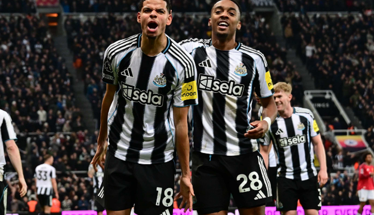 10 Pemain Newcastle United Tumbangkan King MU 2-1