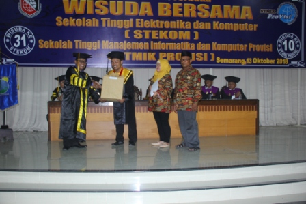Wisuda bersama STEKOM ke-31 dan STMIK Provisi ke-10 Periode ke 2 Tahun 2018