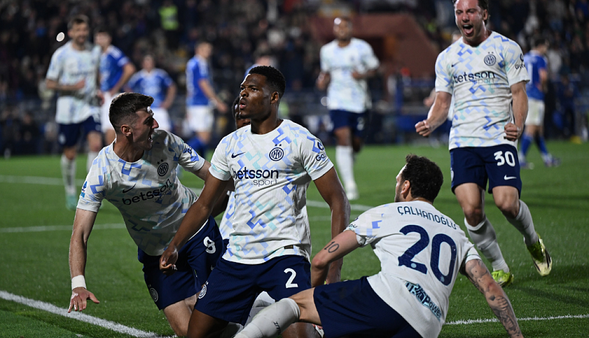 Inter Milan Kokoh di Puncak Klasemen Usai Menang Dramatis 4-3 atas Como