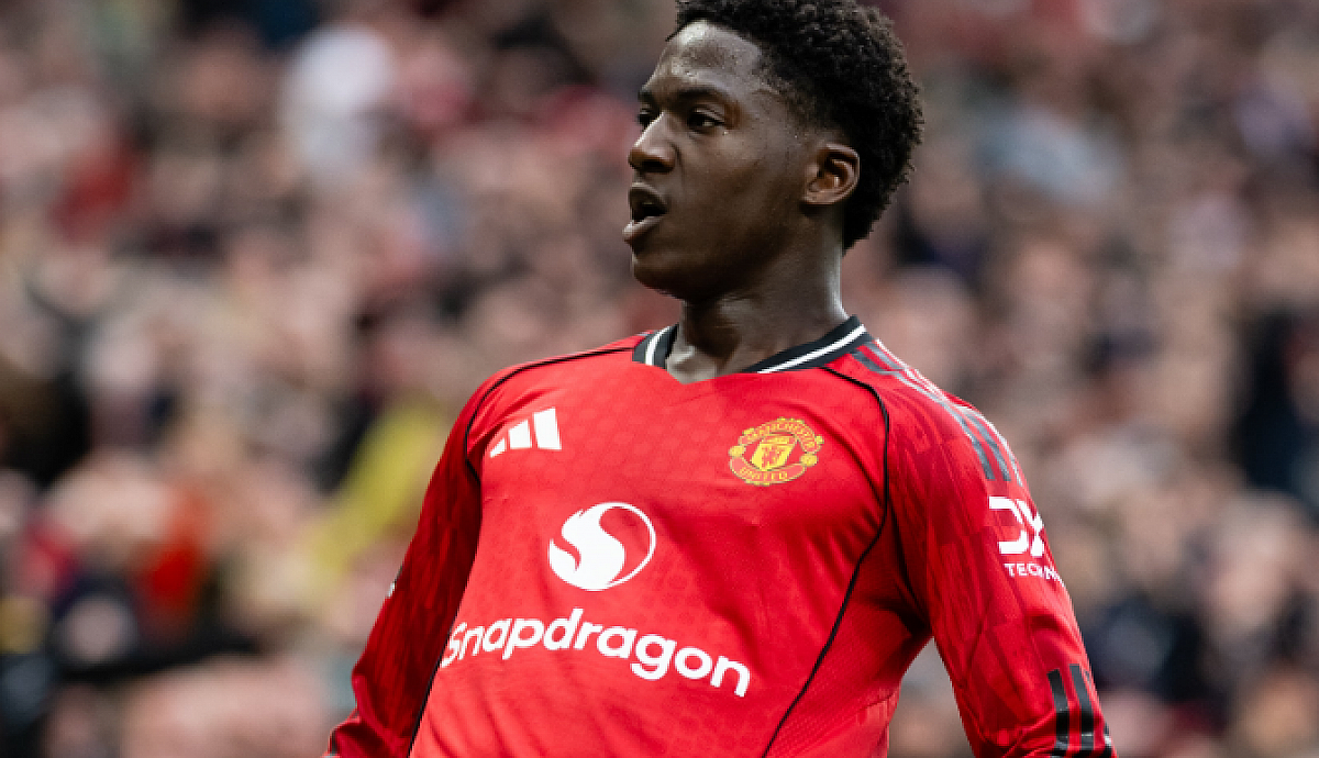 Man United vs Liverpool Berakhir 3-2, Gol Mainoo Kunci Kemenangan Dramatis