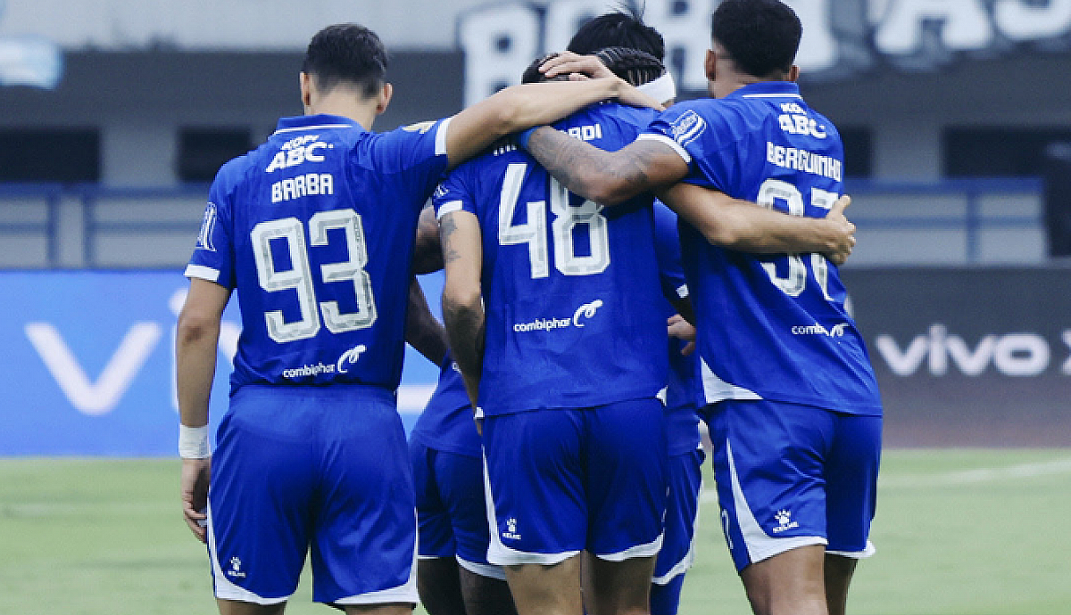 Persib Bandung Kalahkan PSIM Yogyakarta 1-0, Kokoh di Puncak Klasemen