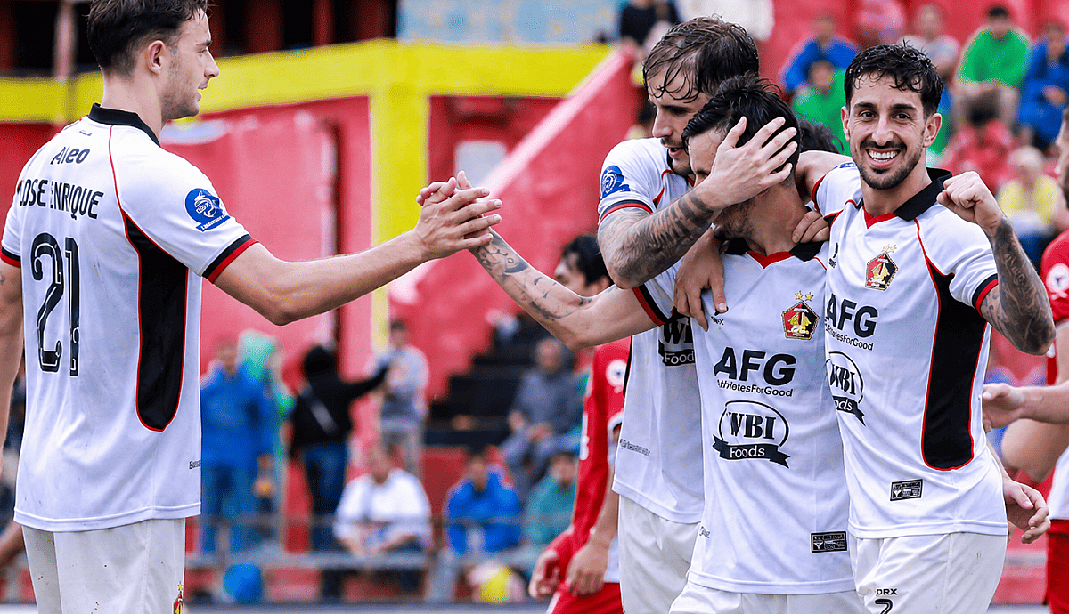 Semen Padang vs Persik Kediri Berakhir Telak 0-3, Kabau Sirah Kian Terpuruk