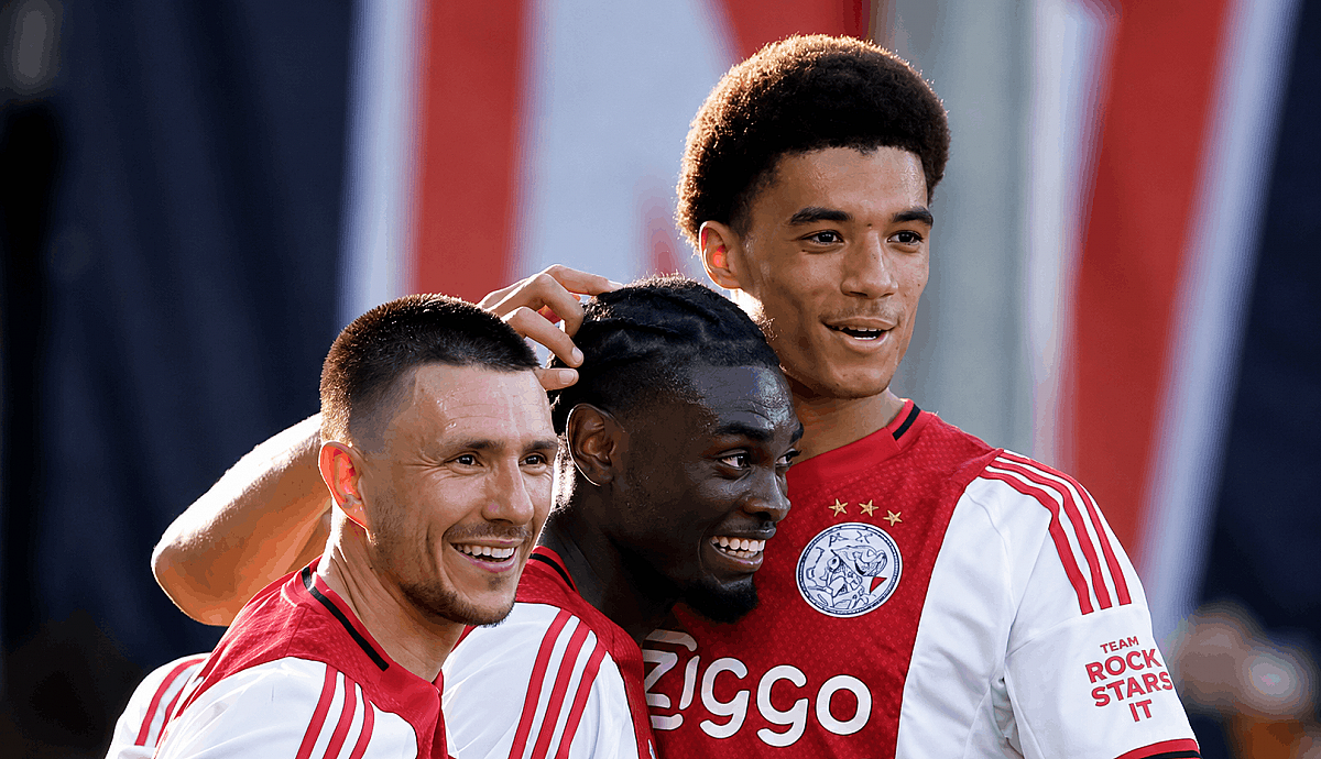 Ajax Tundukkan Groningen 2-0 dan Jaga Asa ke UECL
