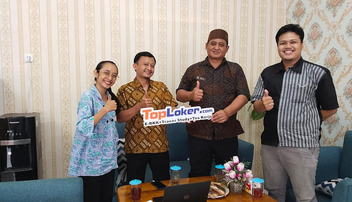 Start Up dari PT Bisnis Digital Ekonomi Tekan MoU dengan SMK Bhina Tunas Bhakti Juwana 