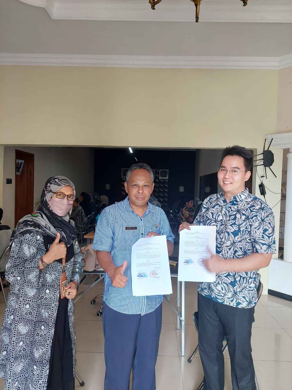 Penandatanganan MOU Kerjasama PT Bisnis Digital  dan SMKN 1 PEMALANG