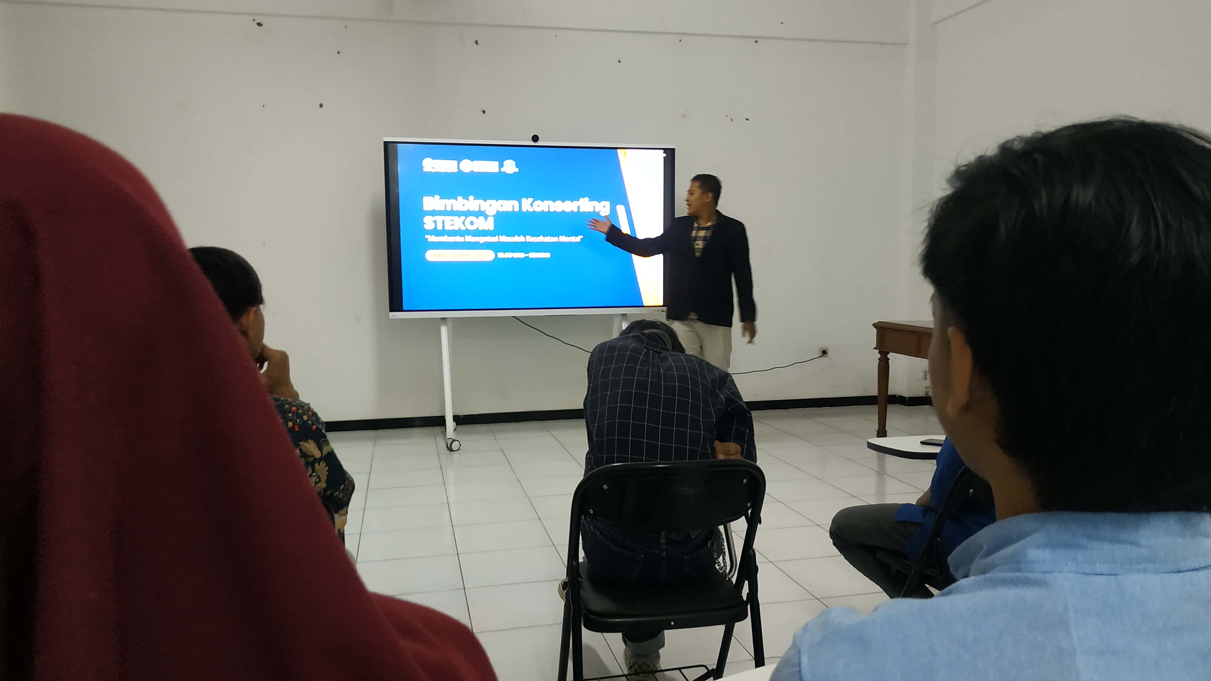 Bimbingan Konseling STEKOM Membantu Mengatasi Masalah Kesehatan Mental