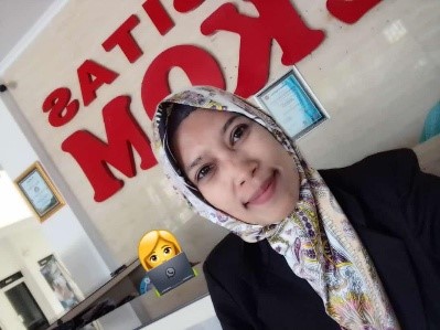 Single Parent Cantik Jadi Mahasiswi 